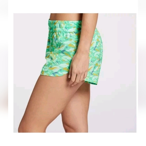 DSG Shorts Mid Rise Stride Run Camo Green Size Women's Small NWT - Picture 4 of 7